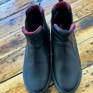 Old Navy black boots, worn once, size 5, no box